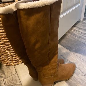 Brown a.n.a. Boots